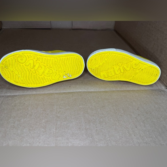 Native Jefferson Yellow EVA Slip On Water Shoes Sneakers Kids Toddler Size C7 - Picture 7 of 8